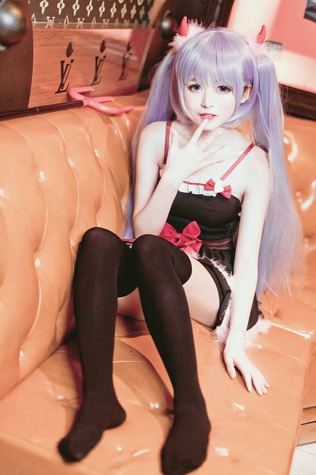 Cosplay福利/黑丝绝对领域双马尾少女 newgame 凉风青叶COSPLAY美图欣赏 cn:卷儿