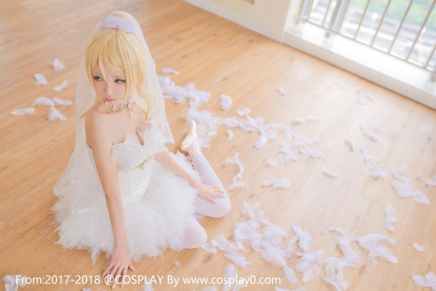 Cosplay福利/LoveLive青青子w绚濑绘里白丝腿玩年Cosplay福利图片