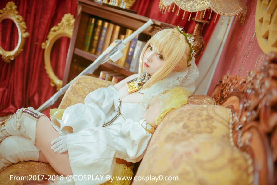 Cosplay福利/Fate尼禄花嫁白丝萝莉腿玩年Cosplay福利图片