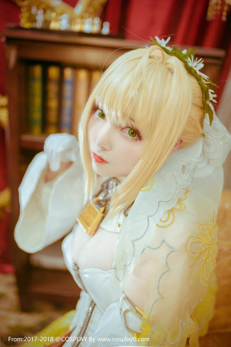 Cosplay福利/Fate尼禄花嫁白丝萝莉腿玩年Cosplay福利图片