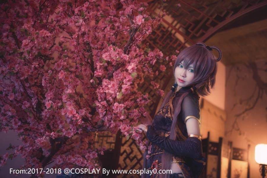 Cosplay福利/汐颜玲Cosplay金丝雀洛天依黑丝萝莉福利图片