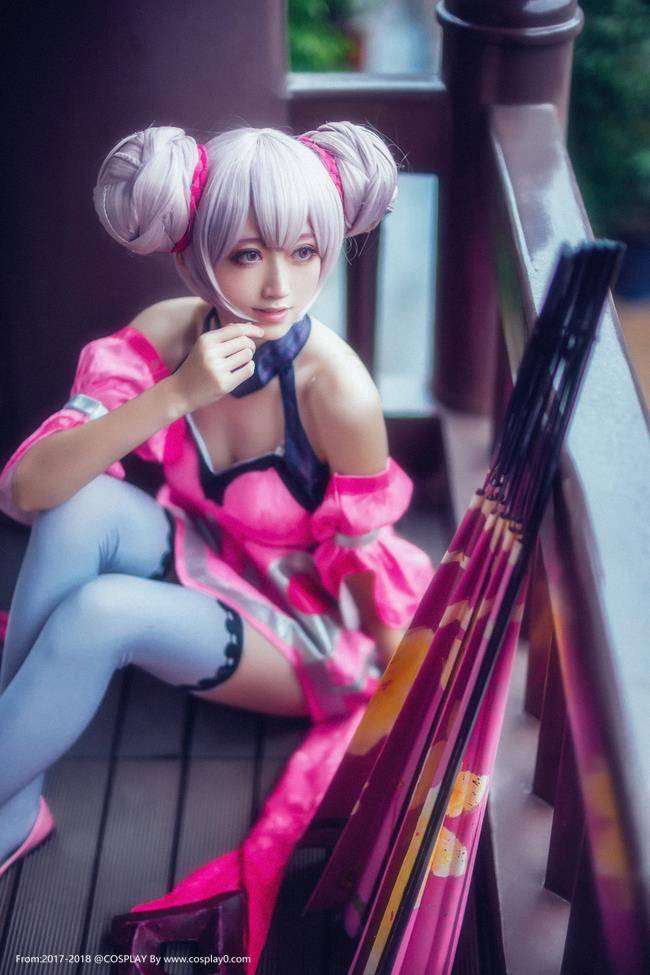 Cosplay福利/王者荣耀小乔白丝萝莉美腿Cosplay福利图片