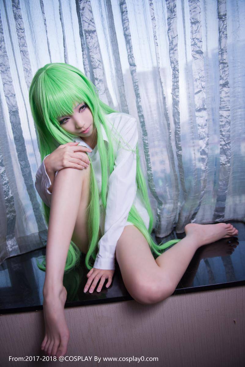 Cosplay福利/青青子Cosplay反逆之鲁鲁修C.C.极度诱惑足控福利图