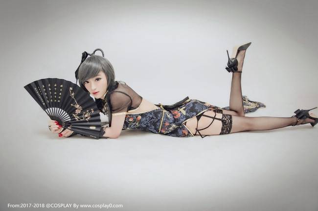 Cosplay福利/色气满满金丝雀洛天依黑丝美腿无圣光Cosplay福利图片