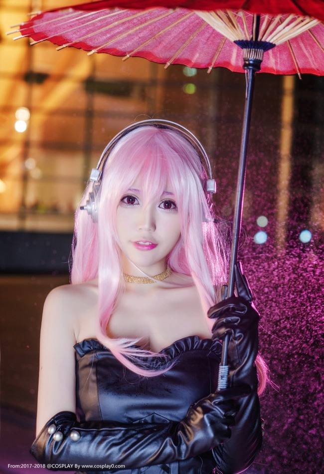 Cosplay福利/二次元大长腿美女Cosplay超级索尼子黑丝番号福利