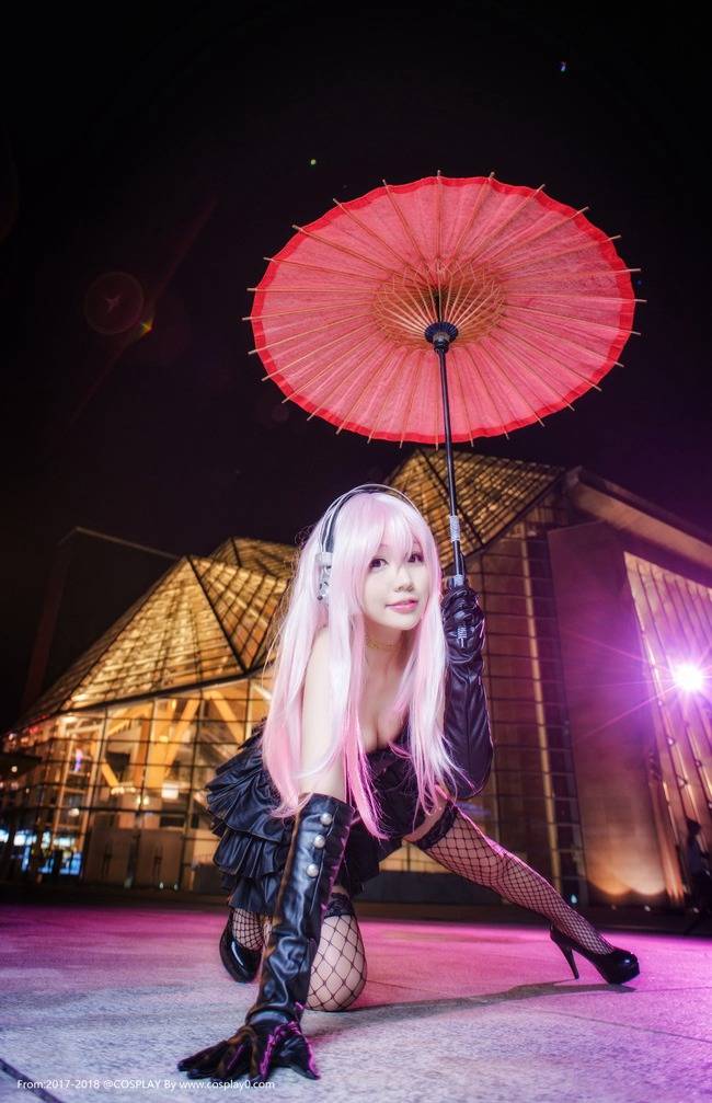 Cosplay福利/二次元大长腿美女Cosplay超级索尼子黑丝番号福利