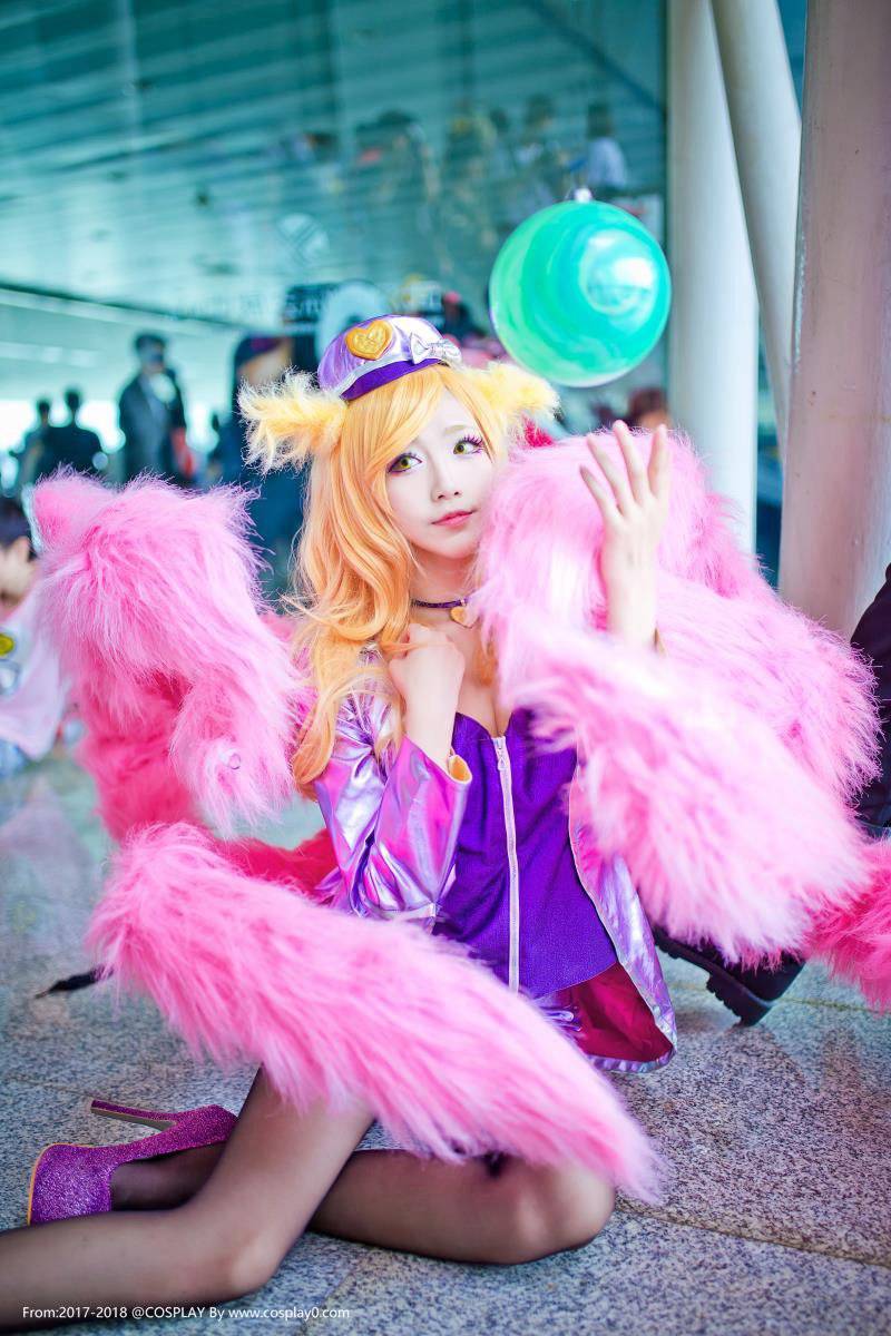 Cosplay福利/啾小妍SAMA英雄联盟偶像歌手阿狸肛塞尾Cosplay福利