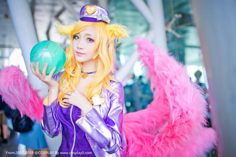 Cosplay福利/啾小妍SAMA英雄联盟偶像歌手阿狸肛塞尾Cosplay福利