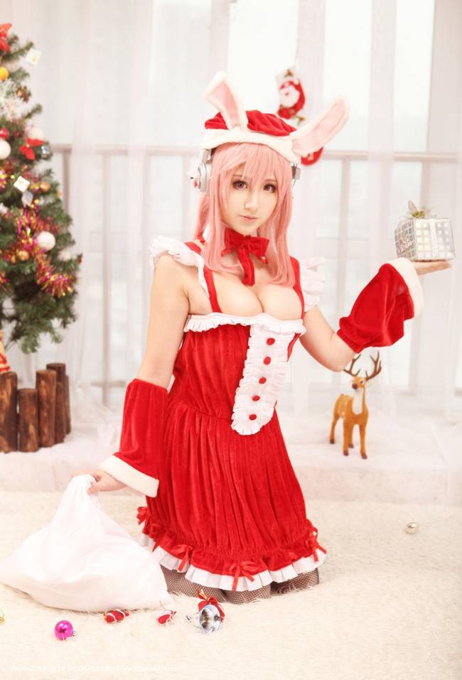 Cosplay福利/萌妹子圣诞装超级索尼子黑丝美腿Cosplay福利写真