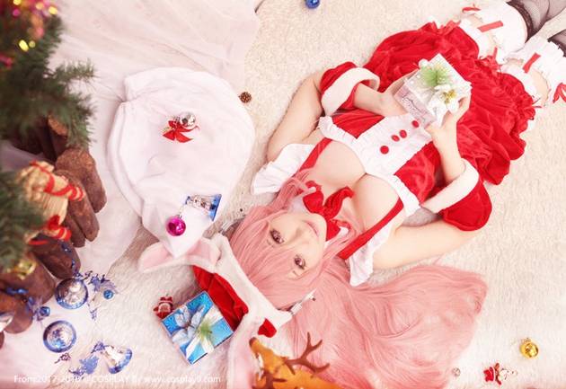 Cosplay福利/萌妹子圣诞装超级索尼子黑丝美腿Cosplay福利写真