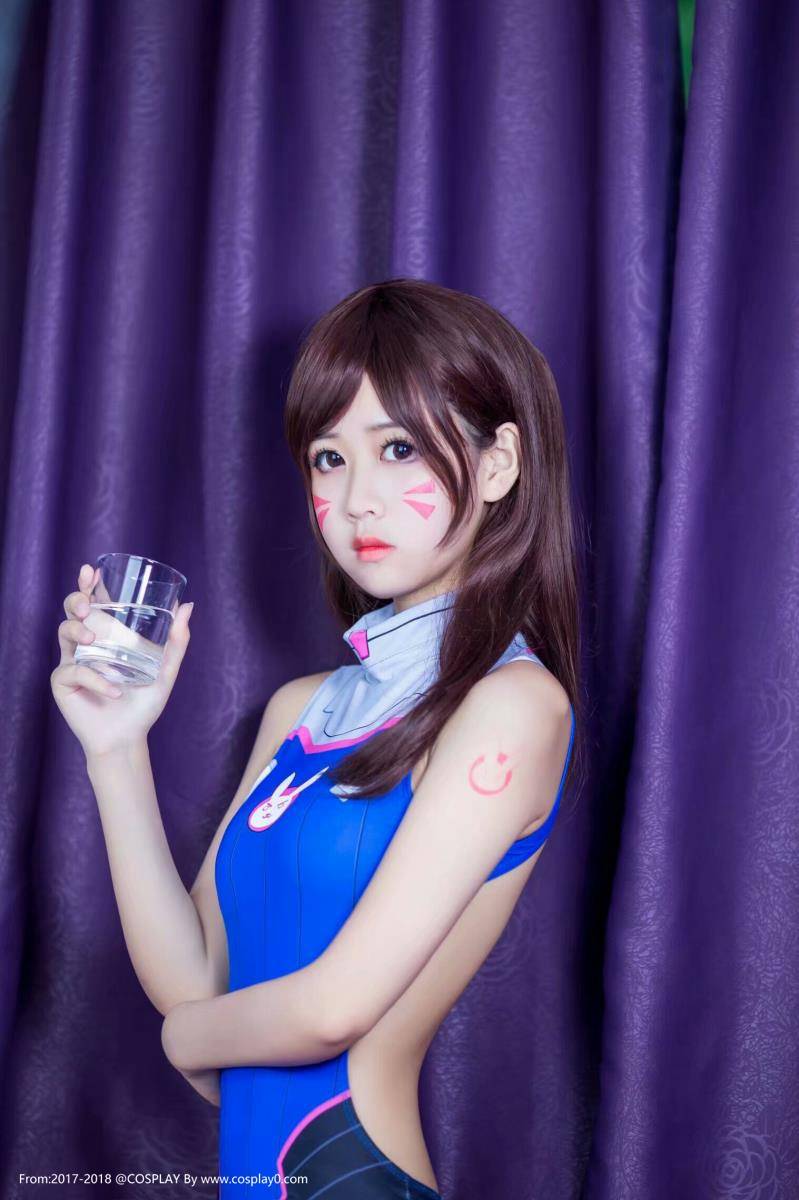 Cosplay福利/萌芽儿Cos守望先锋D.va同人白丝萝莉死库水福利