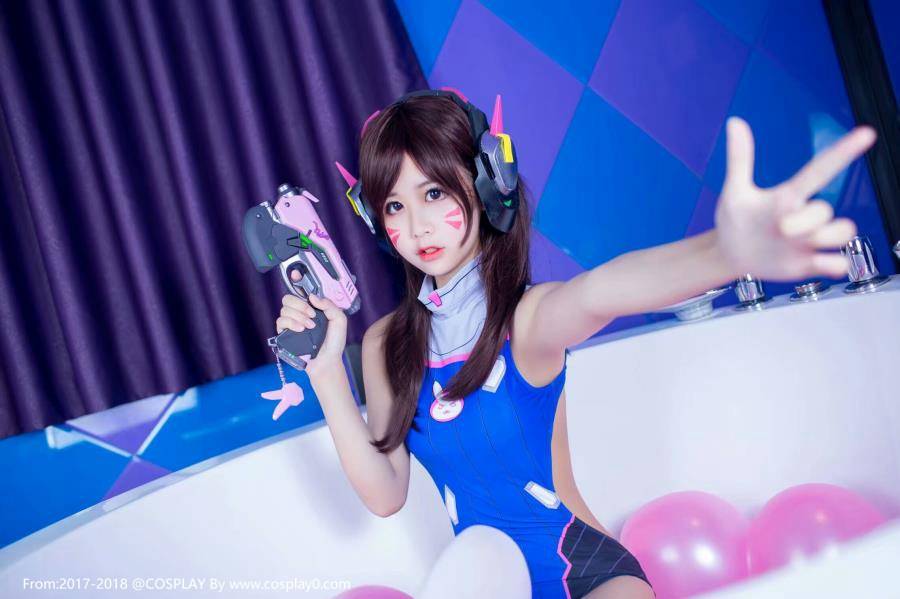 Cosplay福利/萌芽儿Cos守望先锋D.va同人白丝萝莉死库水福利