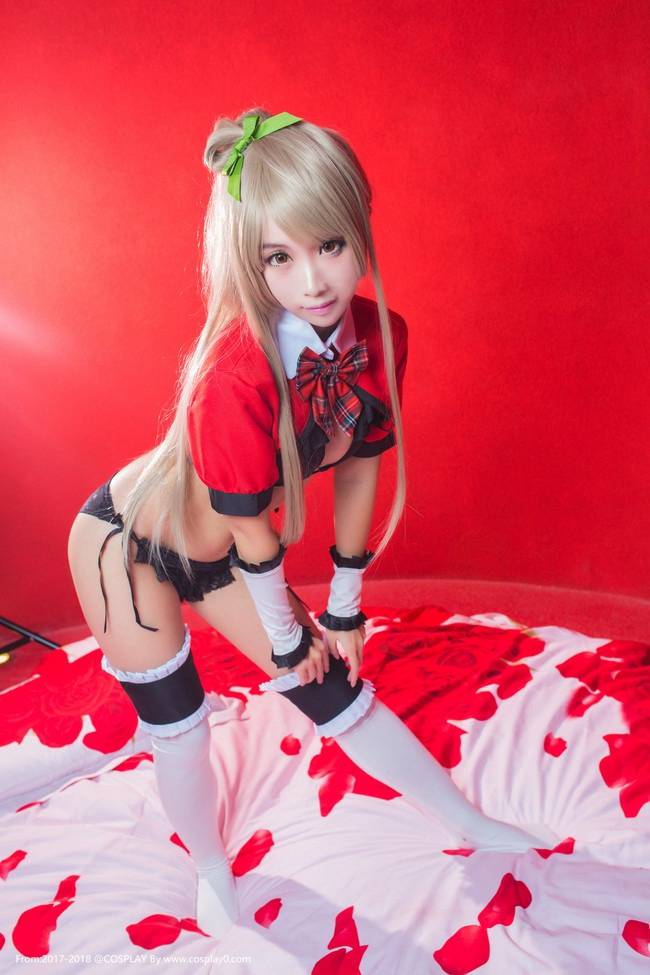 Cosplay福利/爆乳性感美女扮演南小鸟白丝无圣光Cosplay福利图片