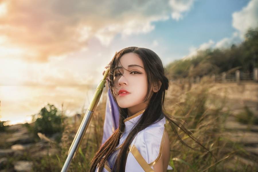 Cosplay福利/网红嫩模王者荣耀Cosplay紫霞仙子露娜图片