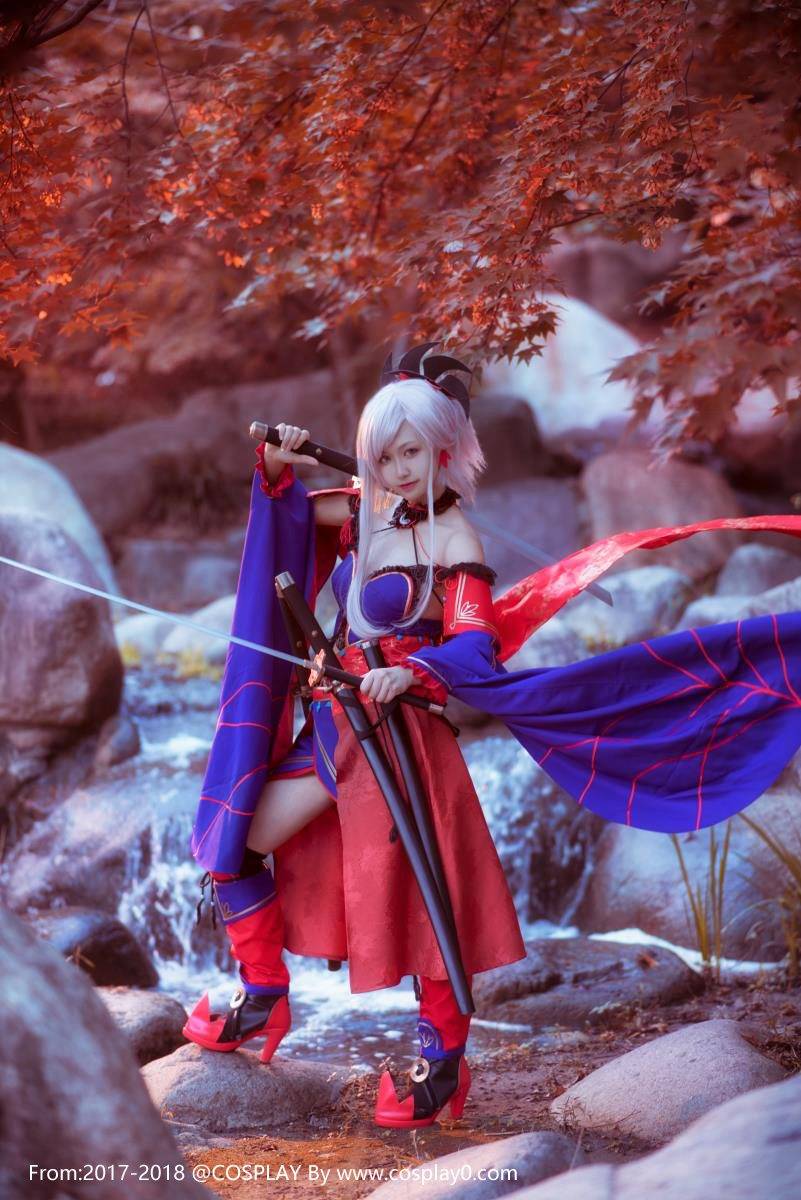 Cosplay福利/宅男女神汐颜玲CosplayFGO宫本武藏本子高清图片