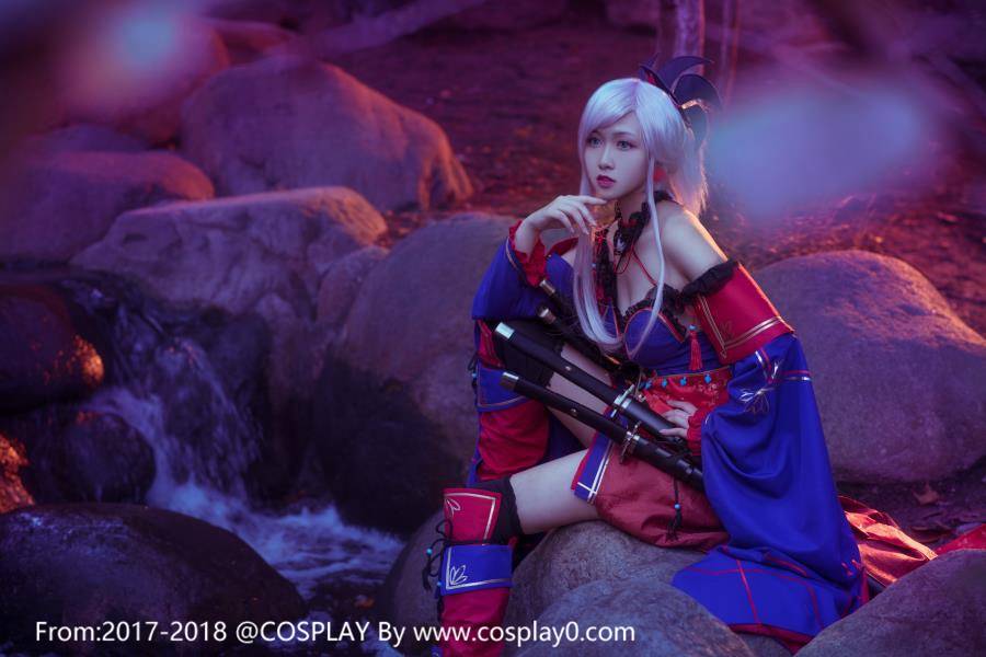 Cosplay福利/宅男女神汐颜玲CosplayFGO宫本武藏本子高清图片