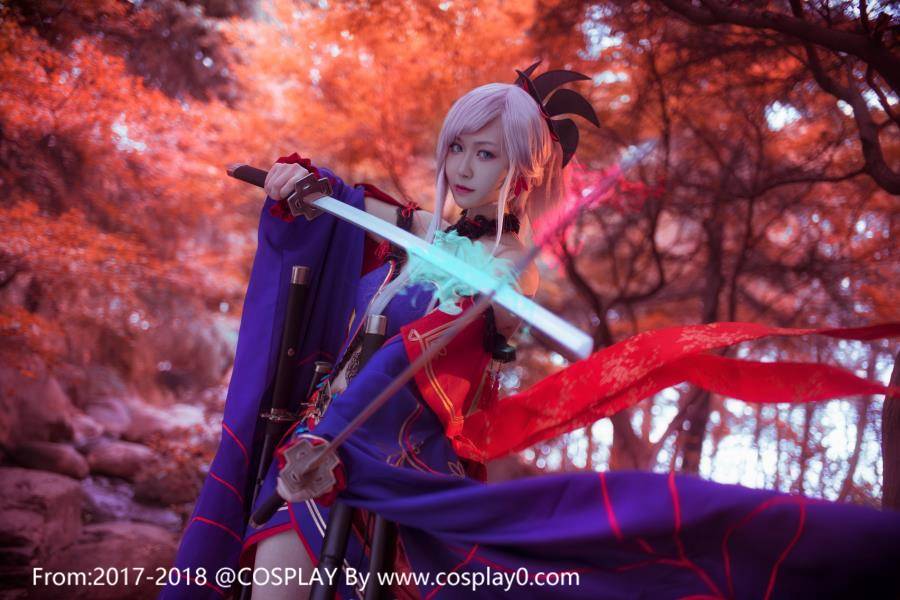 Cosplay福利/宅男女神汐颜玲CosplayFGO宫本武藏本子高清图片