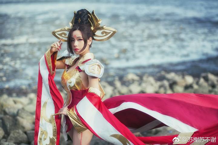 Cosplay福利/性感美女扮演王者荣耀武则天Cosplay古风图片