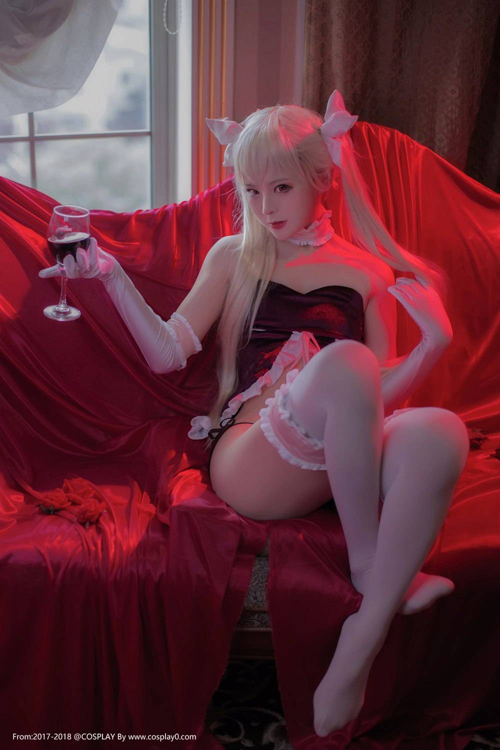 Cosplay福利/宅男福利白丝萝莉控裸足诱惑Cosplay本子福利