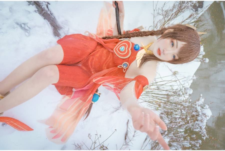 Cosplay福利/[足控福利]王者荣耀沧海之矅大乔裸足cosplay福利