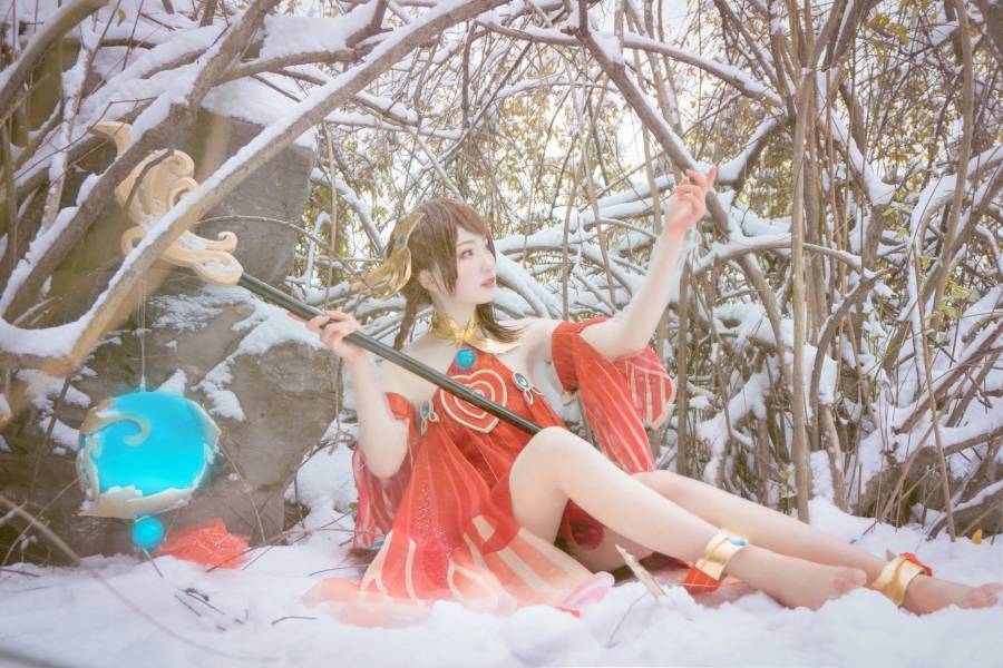 Cosplay福利/[足控福利]王者荣耀沧海之矅大乔裸足cosplay福利