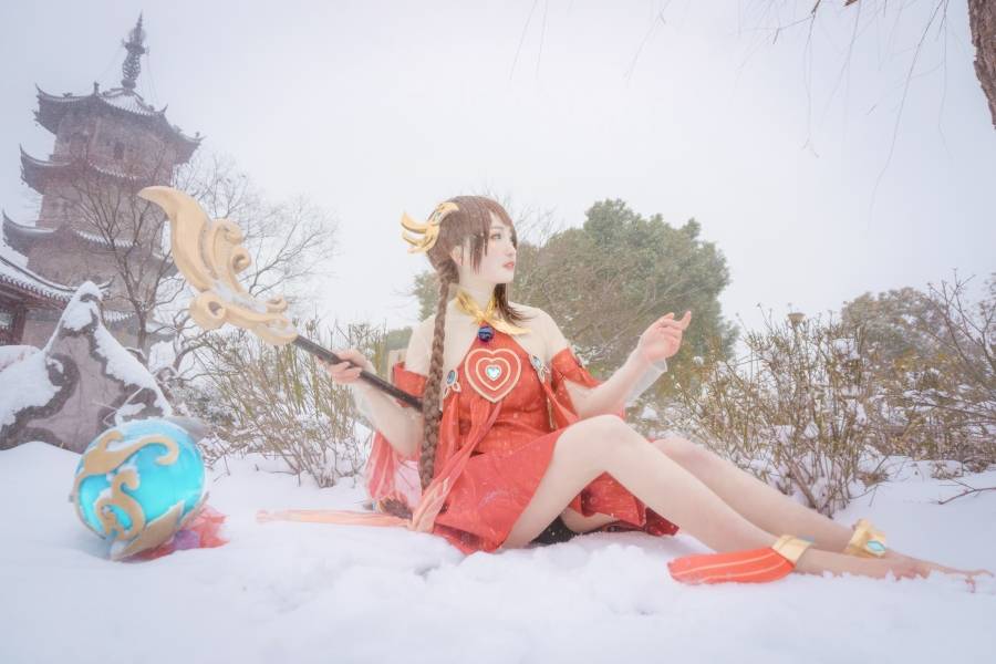 Cosplay福利/[足控福利]王者荣耀沧海之矅大乔裸足cosplay福利