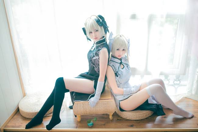 Cosplay福利/姐妹花春日野穹白丝黑丝诱惑写真套图福利Cosplay番号
