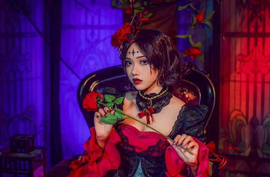 Cosplay福利/巨乳美女Cosplay王者荣耀露娜哥特玫瑰诱惑福利图片
