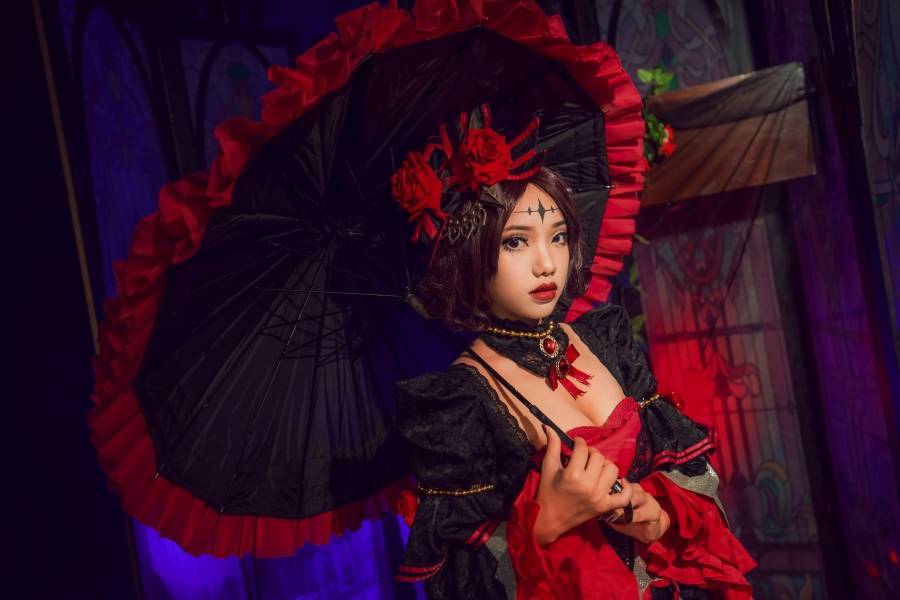 Cosplay福利/巨乳美女Cosplay王者荣耀露娜哥特玫瑰诱惑福利图片