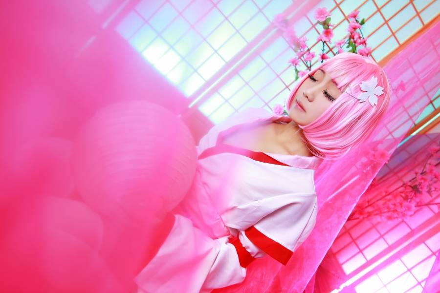 Cosplay福利/B站主播四月亖幼年雷姆萝莉白丝足控Cosplay福利