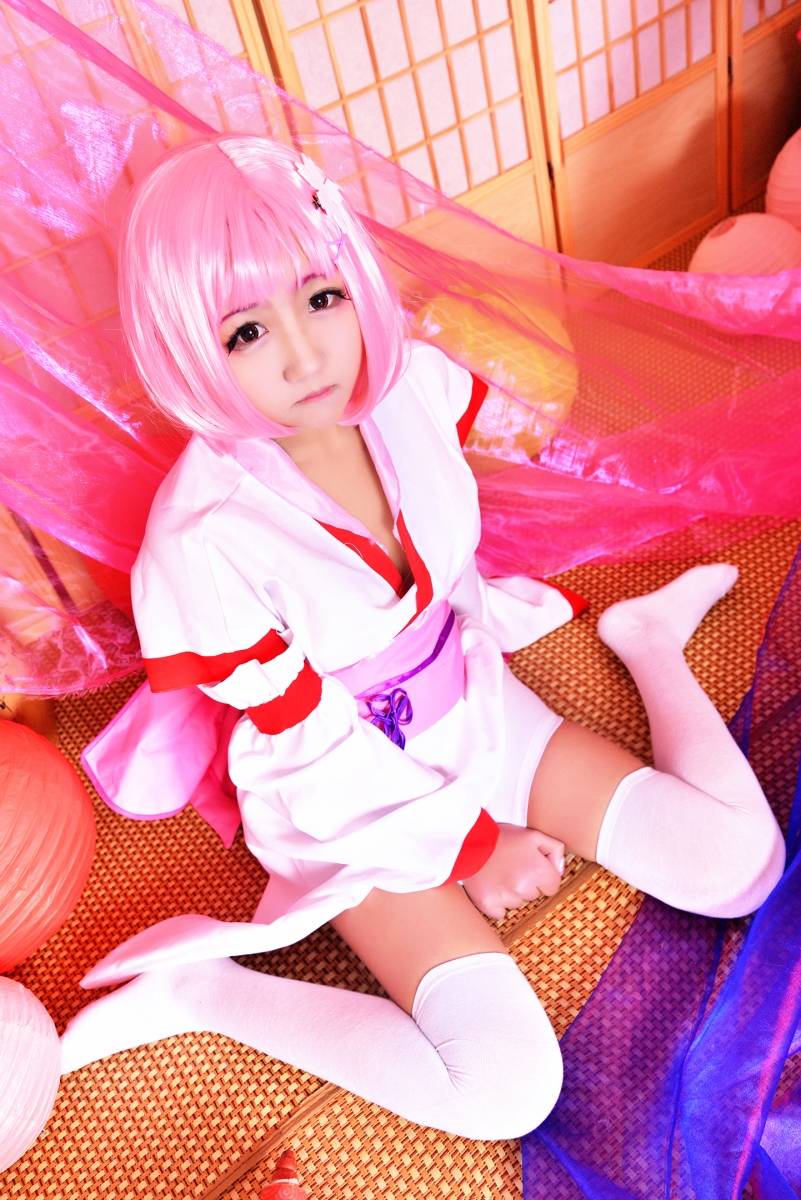Cosplay福利/B站主播四月亖幼年雷姆萝莉白丝足控Cosplay福利