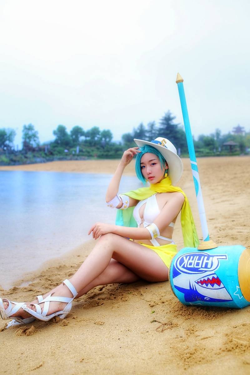 Cosplay福利/王者荣耀钟无艳海滩丽影比基尼美女Cosplay福利
