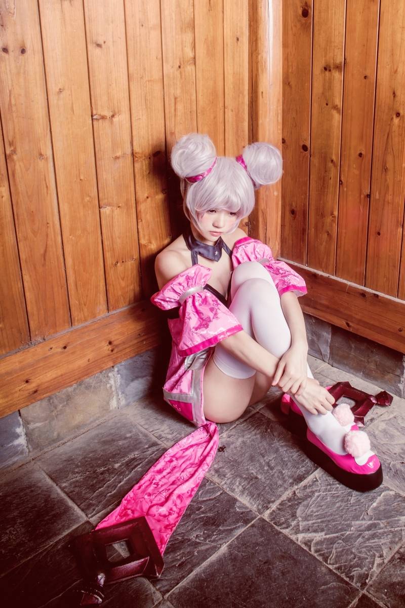 Cosplay福利/童颜巨乳桜桃喵Cosplay王者荣耀小乔白丝福利图片