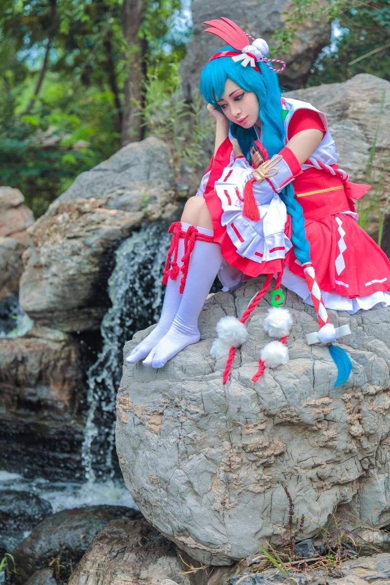 Cosplay福利/王者荣耀伊势巫女大乔裸足Cosplay美女福利图片