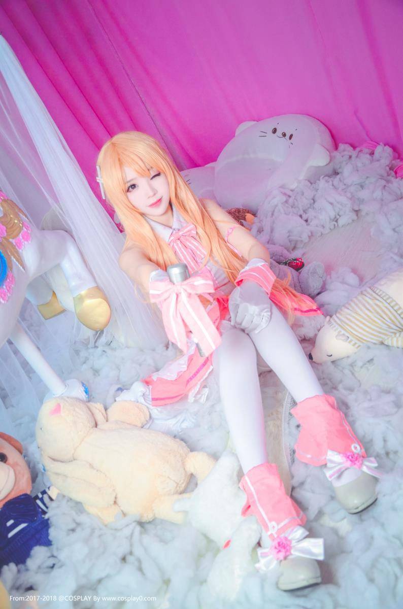 Cosplay福利/刀剑神域亚丝娜同人偶像歌姬Cos白丝萝莉福利图片