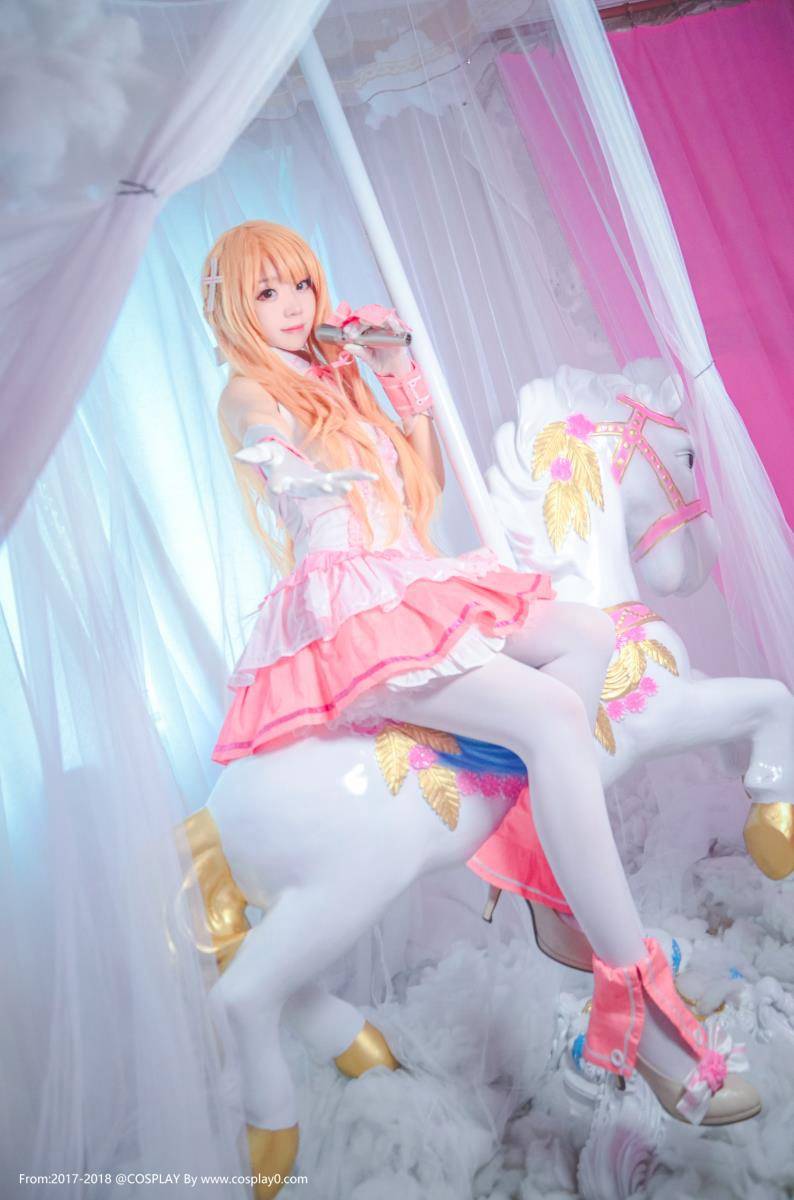 Cosplay福利/刀剑神域亚丝娜同人偶像歌姬Cos白丝萝莉福利图片