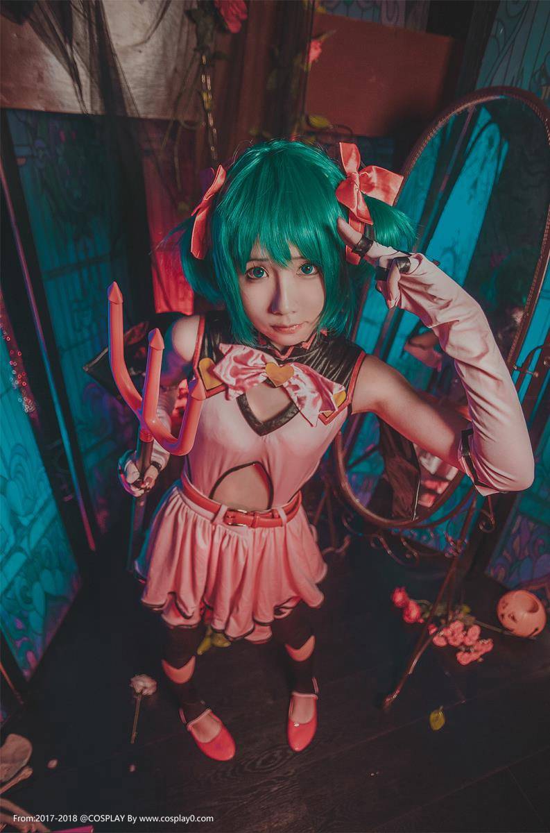 Cosplay福利/绝对领域萝莉黑丝诱惑初音未来小恶魔Cosplay福利