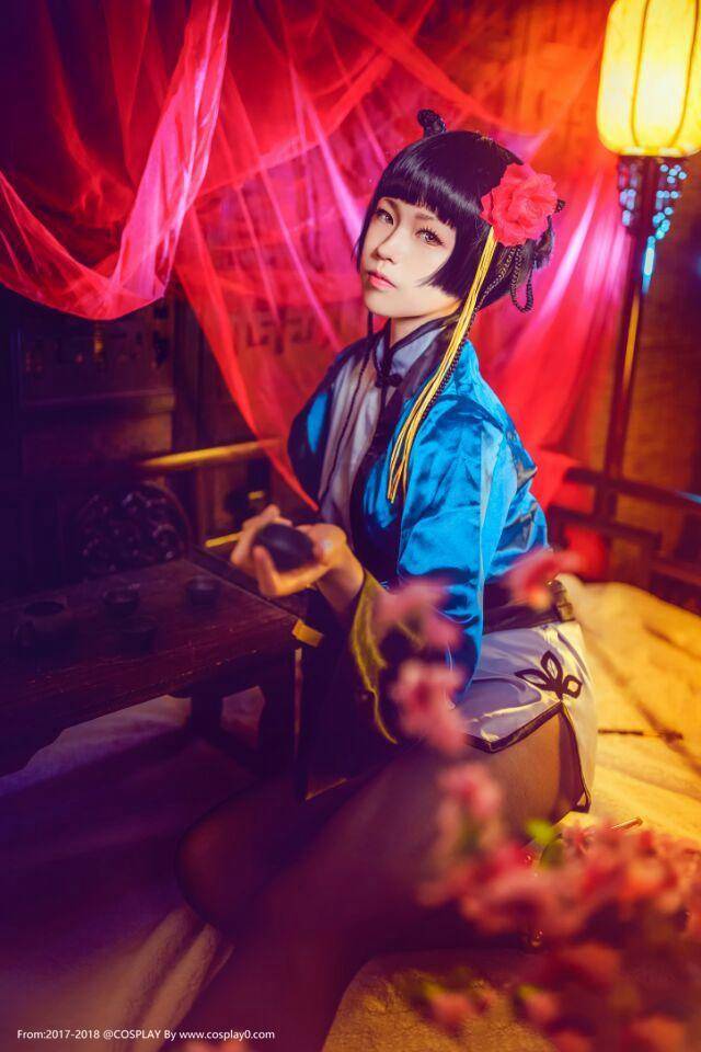 Cosplay福利/性感美女黑丝诱惑Cosplay黑执事蓝猫本子福利图片