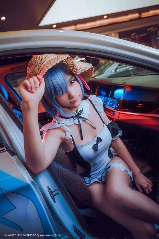 Cosplay福利/撩人尤物萝莉大尺度无圣光Cosplay蕾姆内衣诱惑福利