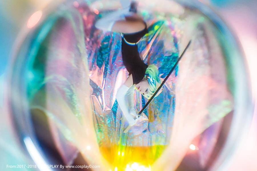 Cosplay福利/绝对领域鳗鱼霏儿宝石之国钻石白丝制服诱惑Cos福利