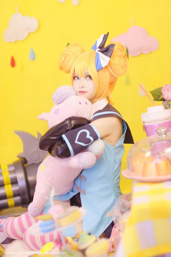 Cosplay福利/王者荣耀女英雄孙尚香萝莉胖次无下限Cosplay福利