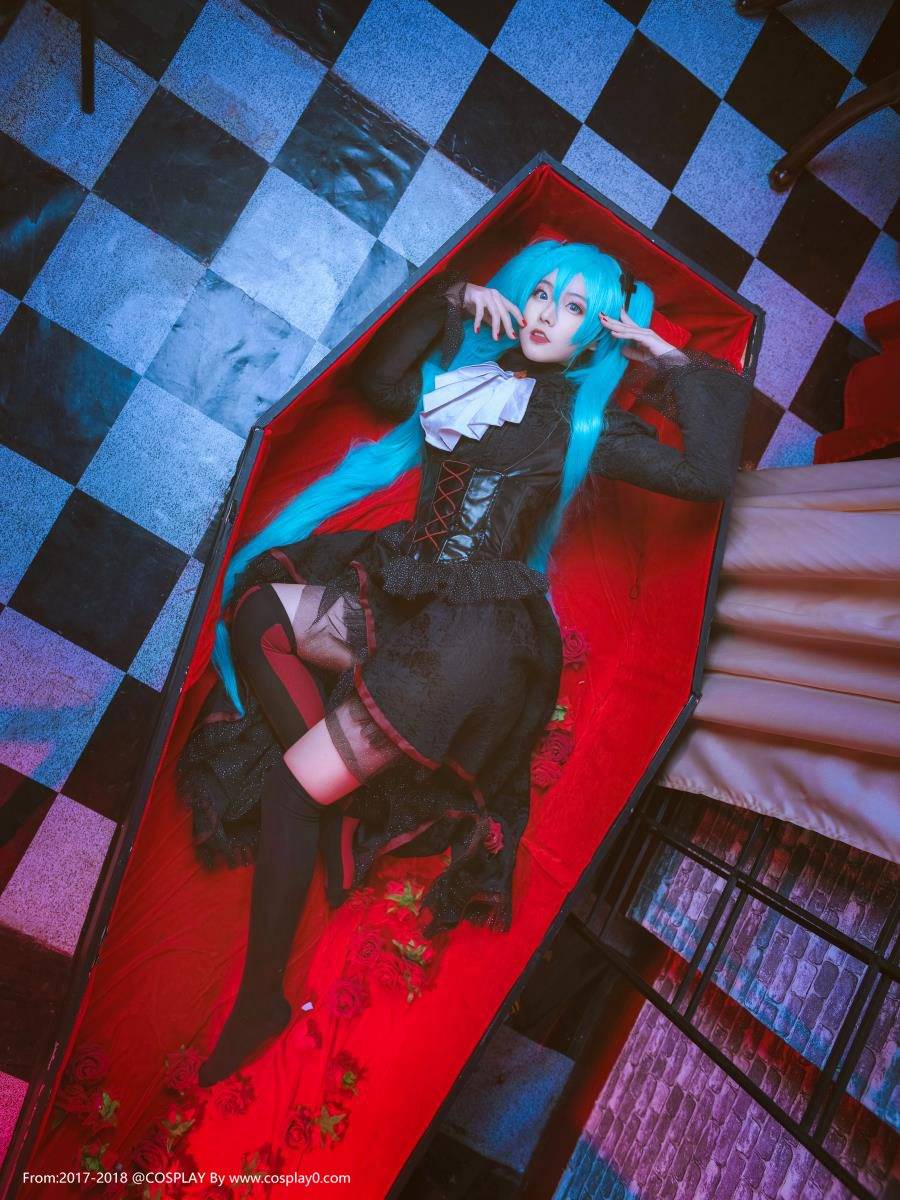 Cosplay福利/初音未来Miku吸血鬼同人黑丝诱惑Cosplay福利