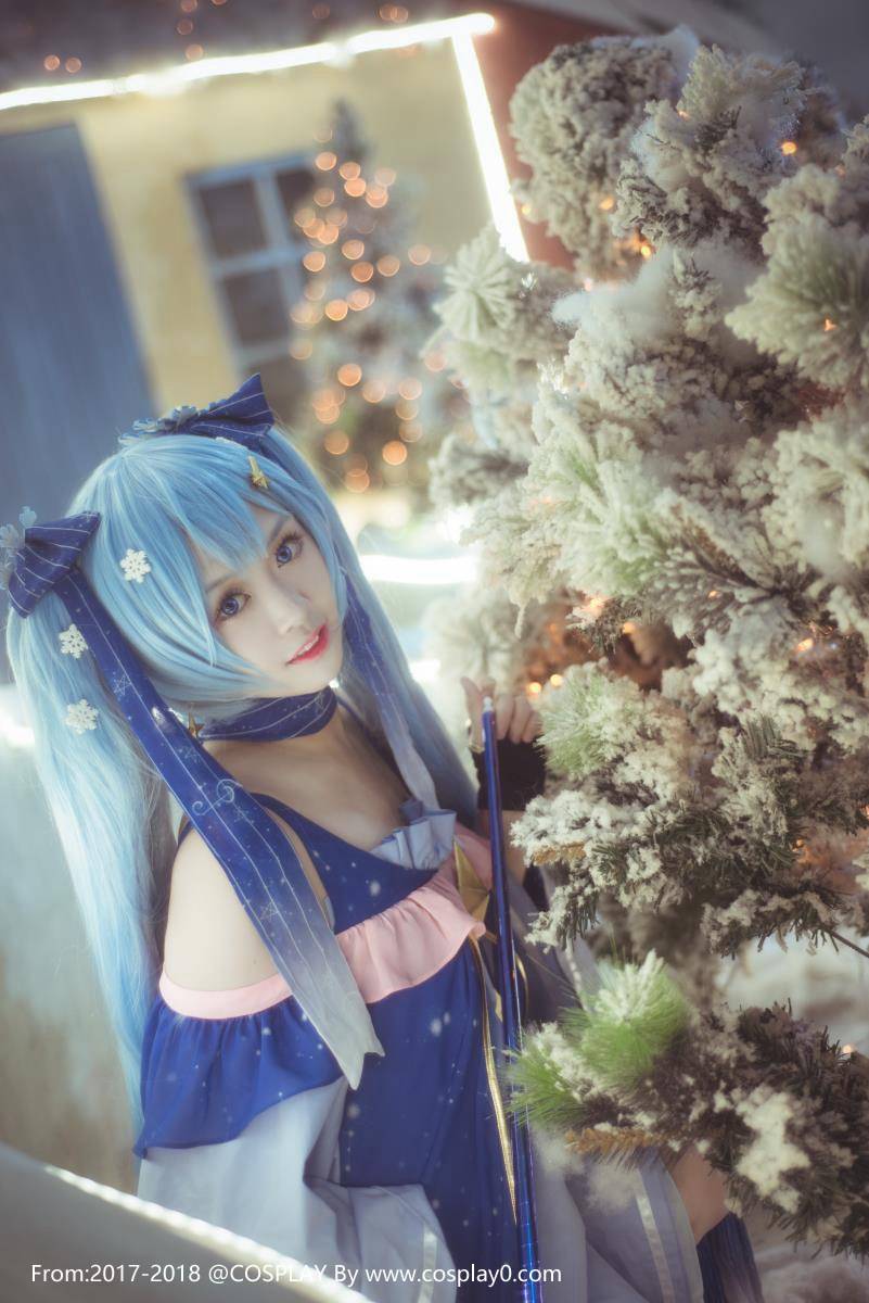 Cosplay福利/汐颜玲Cosplay初音未来雪初音同人萝莉图片