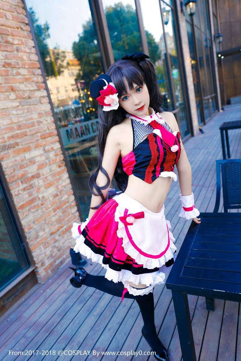 Cosplay福利/童颜巨乳萝莉汐颜玲Cosplay远坂凛女仆装黑丝图片