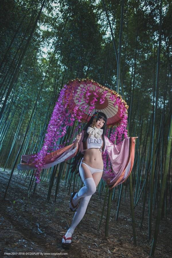 Cosplay福利/东方Project蓬莱山辉夜Cosplay星之迟迟胖次本子福利