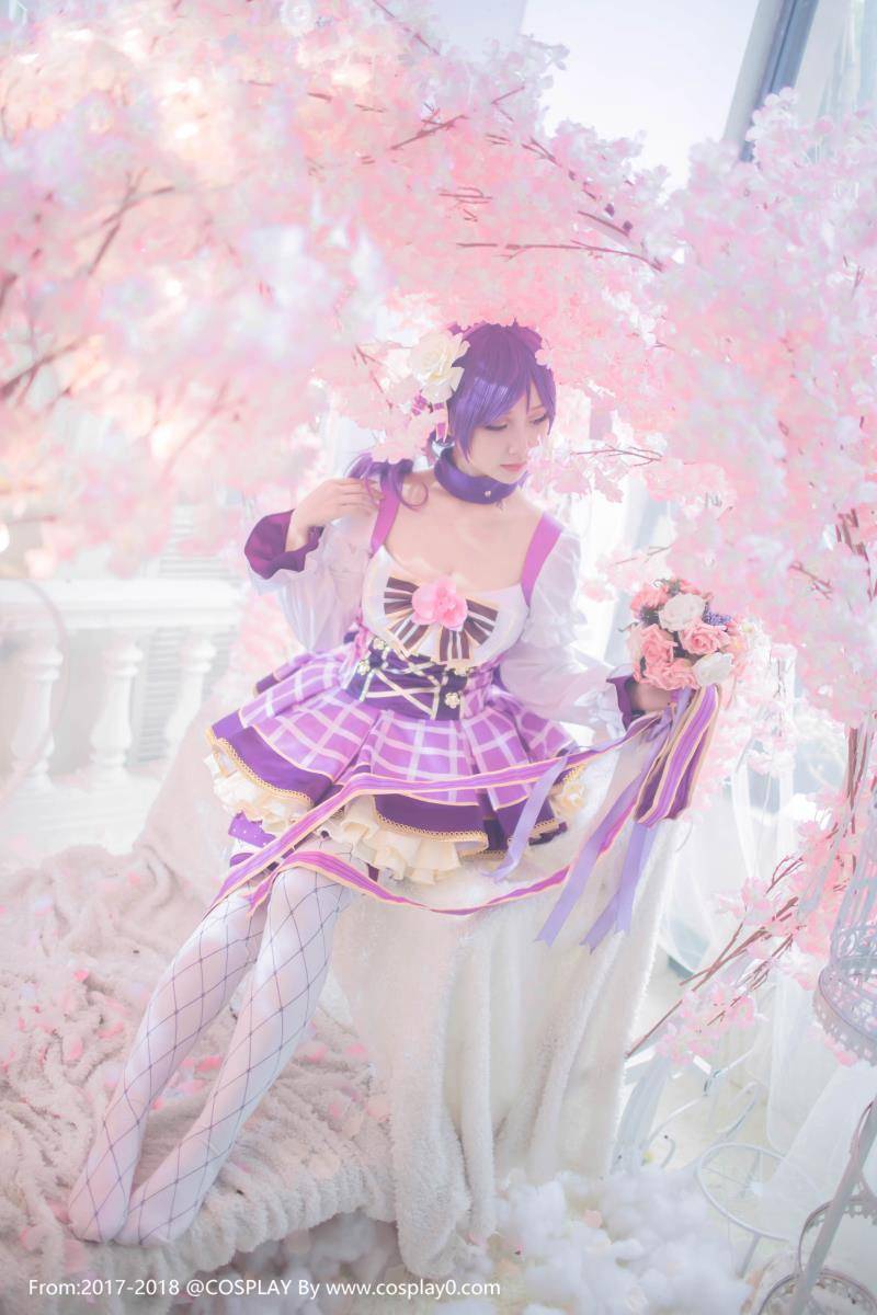 Cosplay福利/绝对领域双马尾白丝萝莉东条希Cosplay福利番号