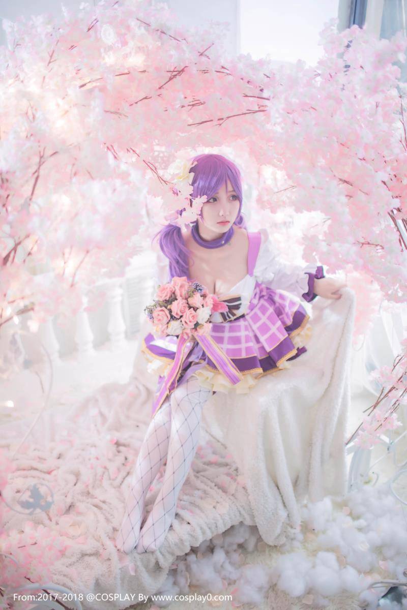 Cosplay福利/绝对领域双马尾白丝萝莉东条希Cosplay福利番号