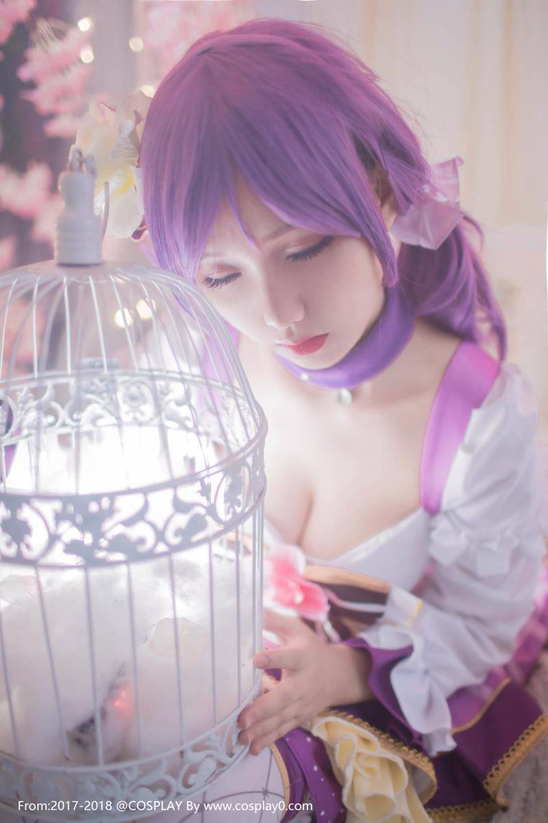 Cosplay福利/绝对领域双马尾白丝萝莉东条希Cosplay福利番号