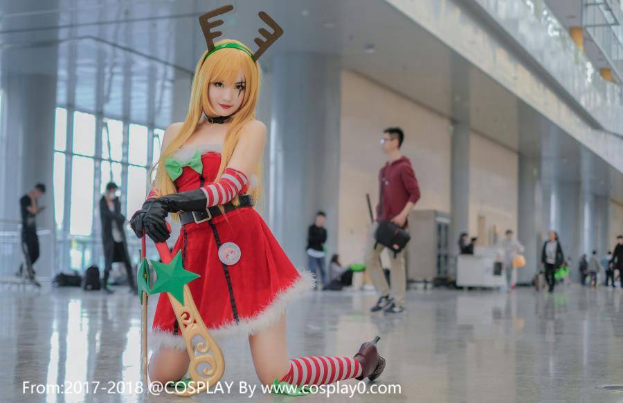 Cosplay福利/二次元萌妹子lol卡特琳娜圣诞冰雪Cosplay图片