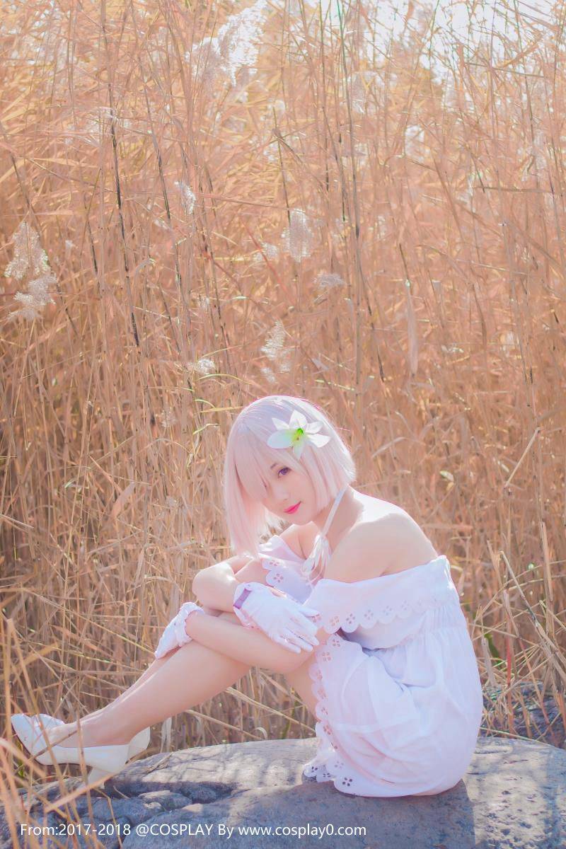 Cosplay福利/Fate盾娘玛修·基列莱特Cosplay萝莉本子图片